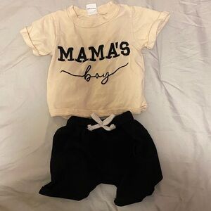 Cream 'Mama's Boy' T-Shirt and Black Shorts Set